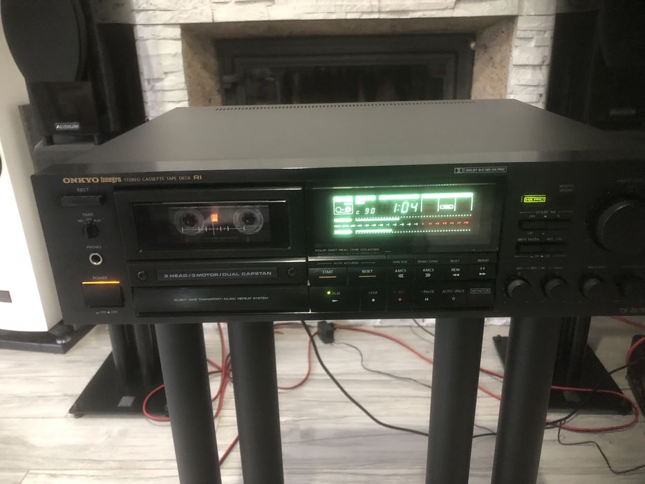 Magnetofon Onkyo Integra TA-2570