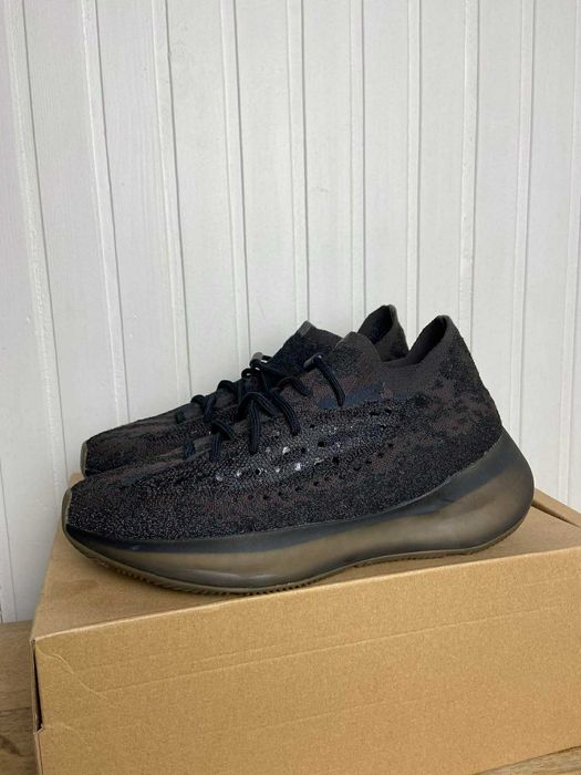 Używane buty adidas Yeezy boost 380 black onyx 43 1/3