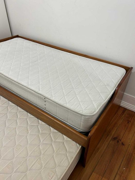 Cama de Solteiro c/ Gavetão Elevatório + 2 Colchões Incluídos