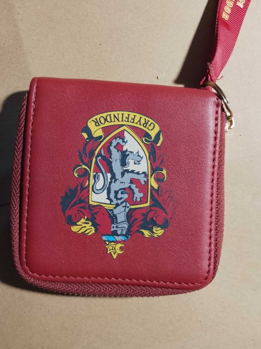 stary portfel harry potter gryffindor czerwony