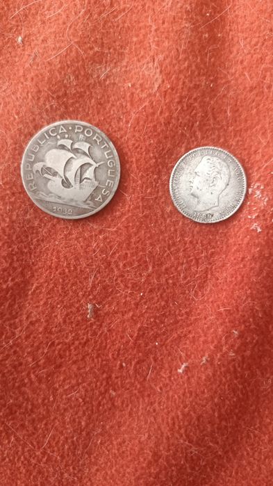 Três Moedas em prata