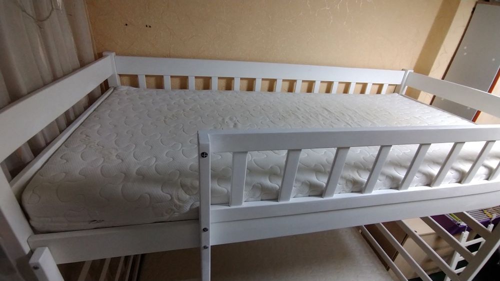 Двоповерхове, двоярусне, дерев'яне ,ліжко біле, кровать