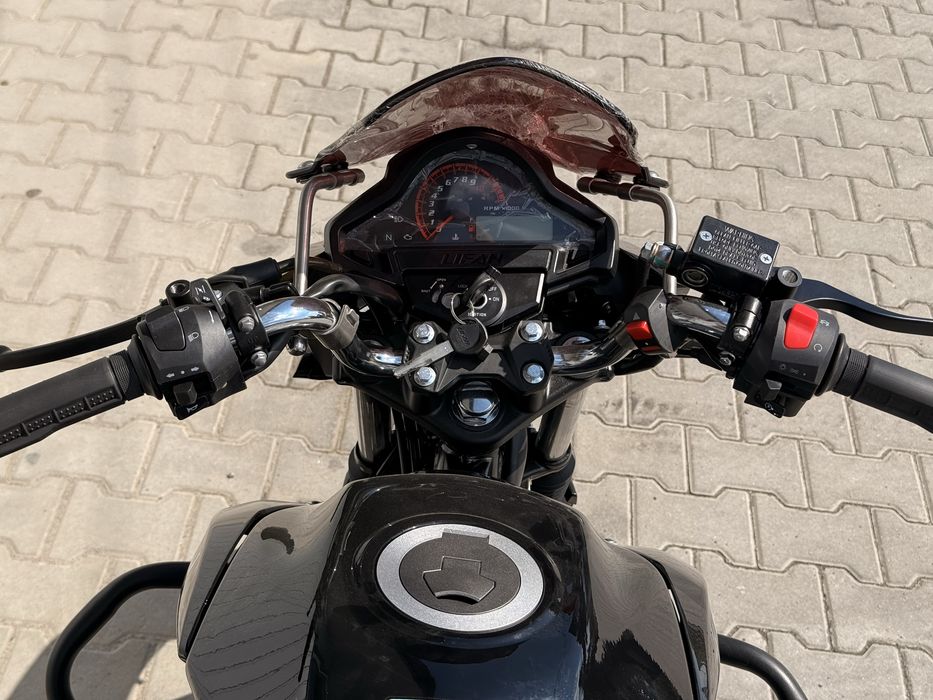 Мотоцикл  Lifan kp200