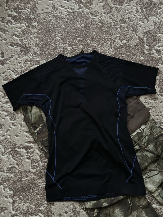 спортивна футболка