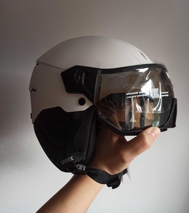 Kask narciarski UVEX Instinct Visor  rozm. 56-58