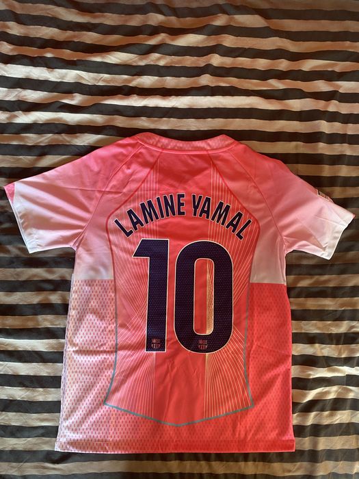 Camisa Barcelona rosa Lamine Yamal