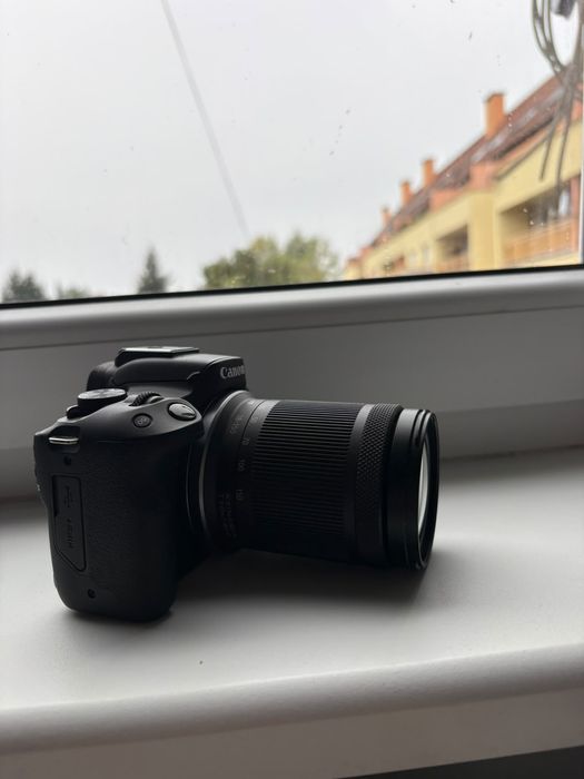 Canon EOS R50+  RF-S 18-150mm