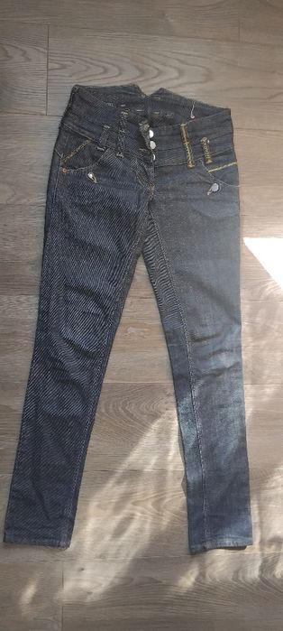 Джинси River Island