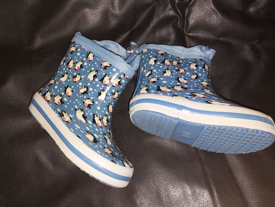 Кросівки дитячі  .