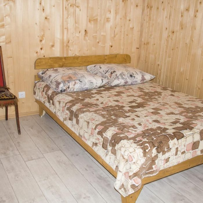 Будиночок в горах, село Яблуниця, 1 км від це
