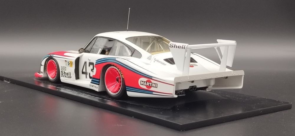Spark 1:18 Porsche 935/78 