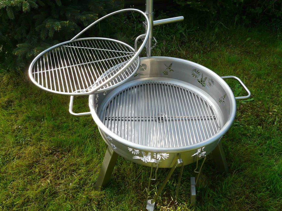 Grill na drewno i węgiel ze stali nierdzewnej