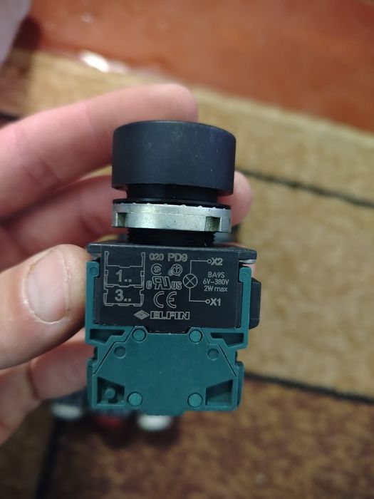 Кнопки, светосигнальная арматура Siemens