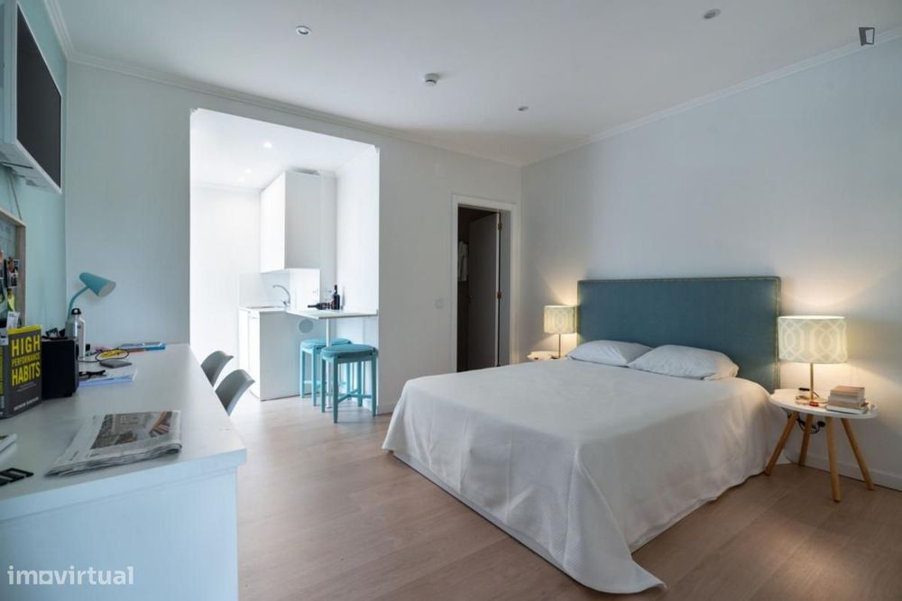 Quarto - localizado em Carcavelos Lisbon