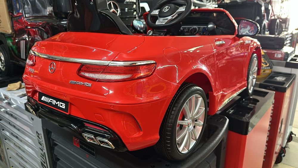 Mercedes S63 criança