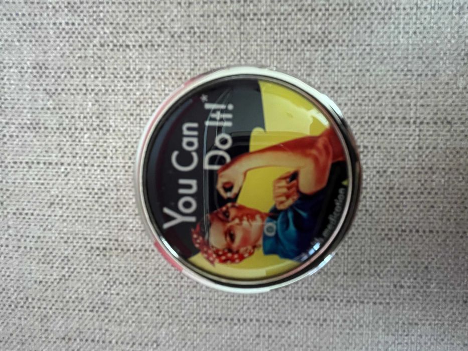 Caixa de Comprimidos ‘Rosie the Riveter’ | Vintage