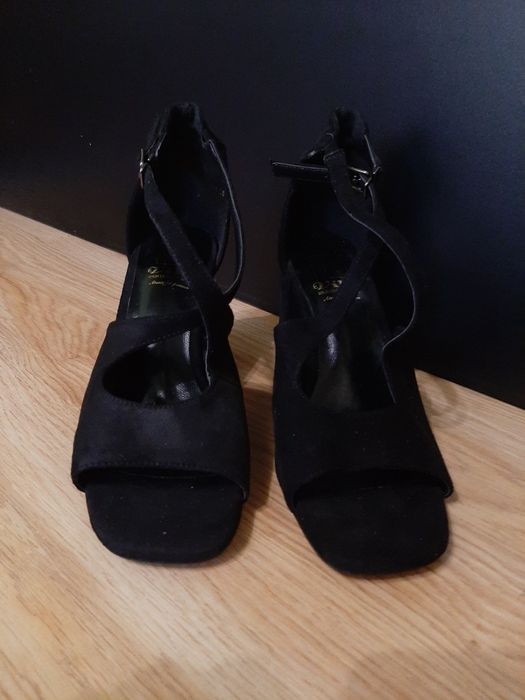 Продам туфлі в хорошому стані