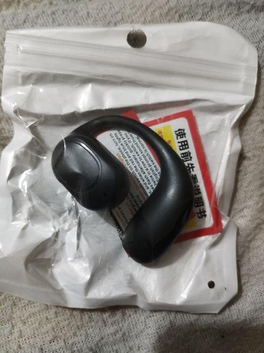 Vendo headphone em preto e branco