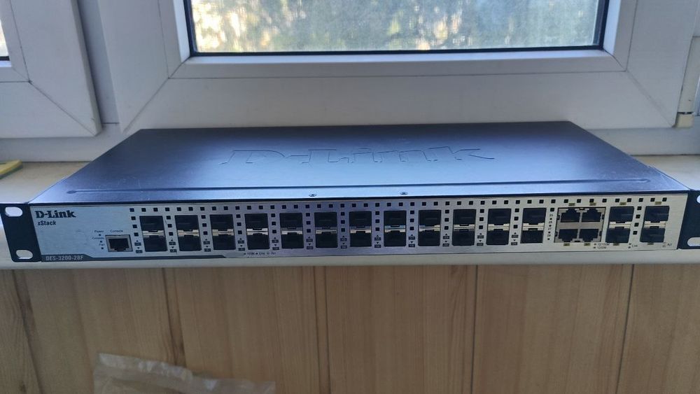 DES-3200-28F C1 D-Link коммутатор L2