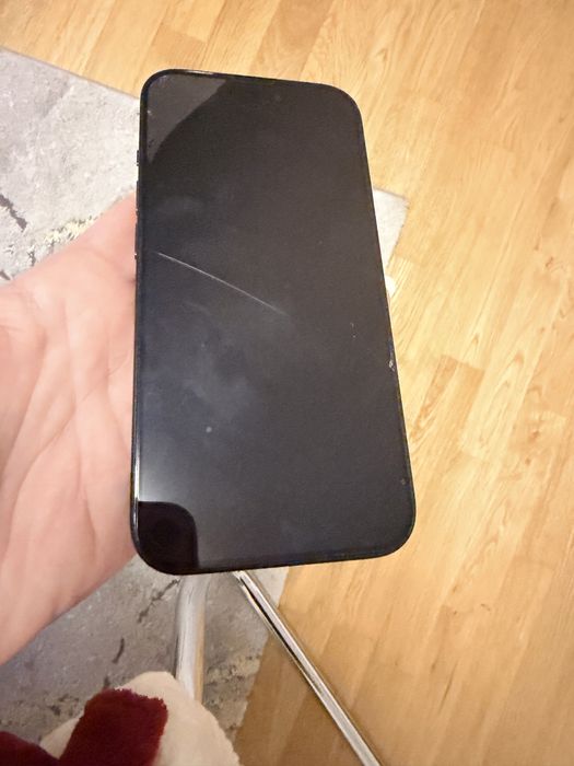 Iphone 15 preto com caixa