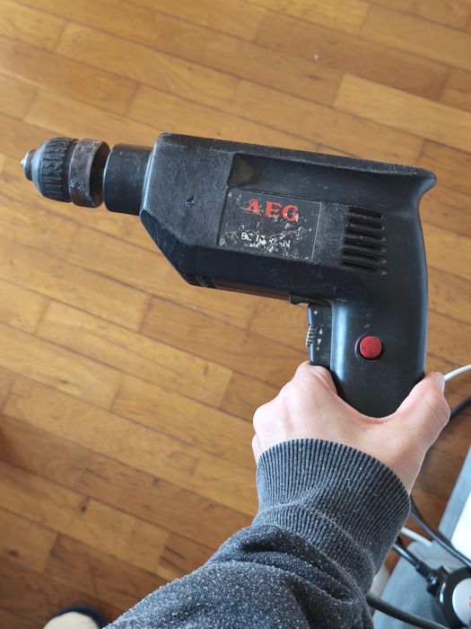 Furadeira berbequim AEG