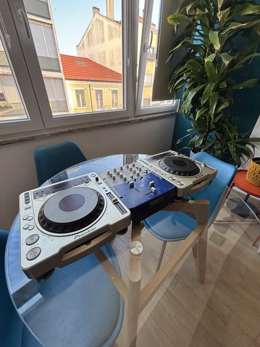 Cdj-800mk2 Pioneer + mixer Numark