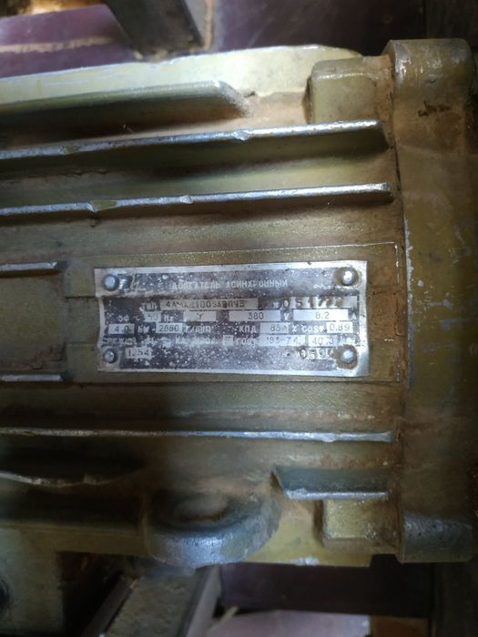 Фрезерний станок по дереву