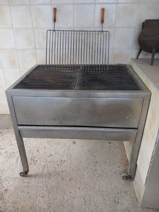 Churrasqueira em inox