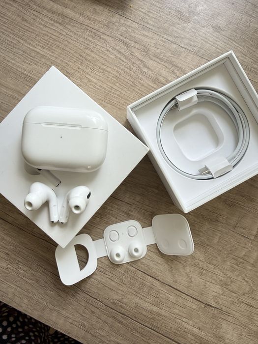 Продам AirPods Pro