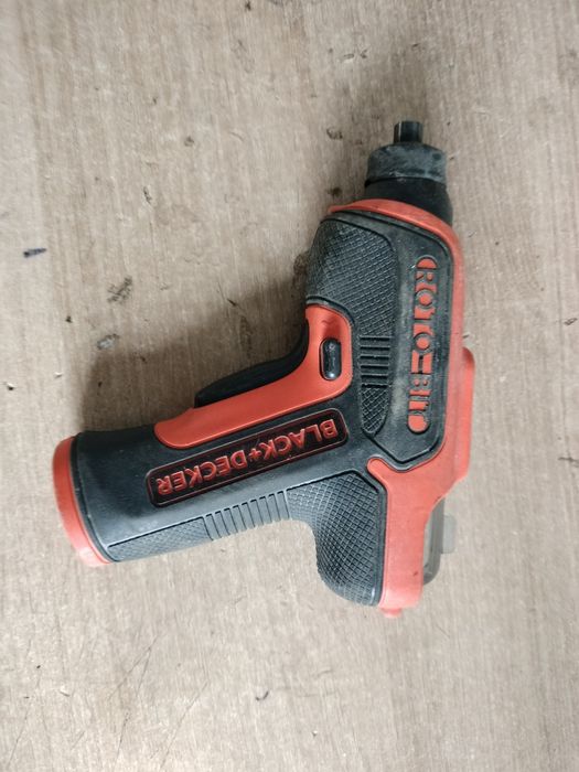 Mini wkrętarka Black Decker sprawna