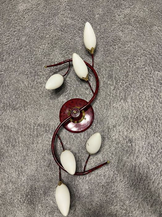 Продам люстру в залу