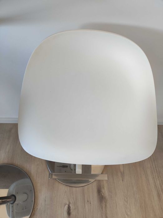 4 Krzesła barowe Hoker Janinge białe