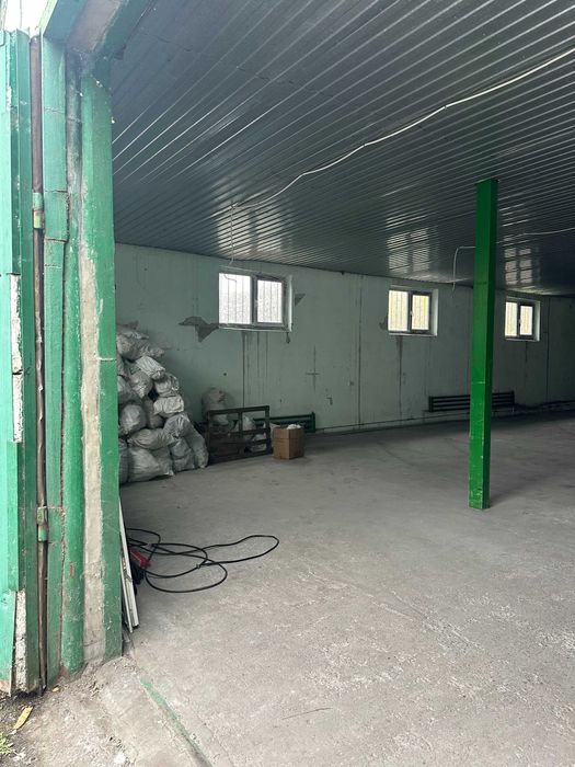 Склад-офіс у центрі міста 3500 м2