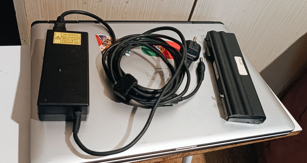 portátil Fujitsu Siemens Amilo M3438G