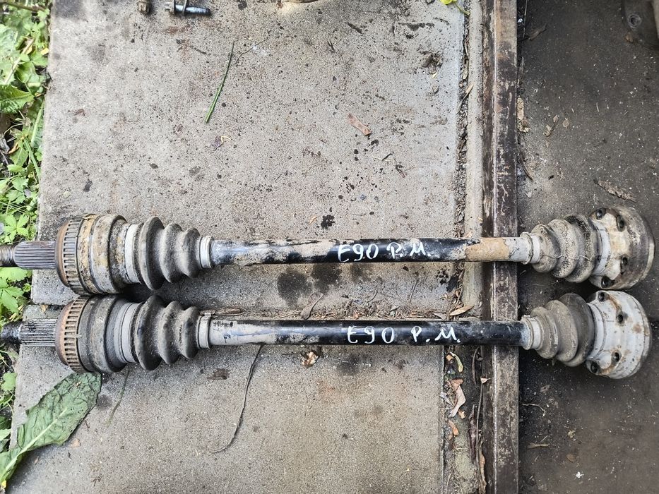 Półoś napędowa BMW seria 1 E81 E82 E87 E88 polos tylna BMW seria 3 E90 E91 E92 E93 mała głowa prawa