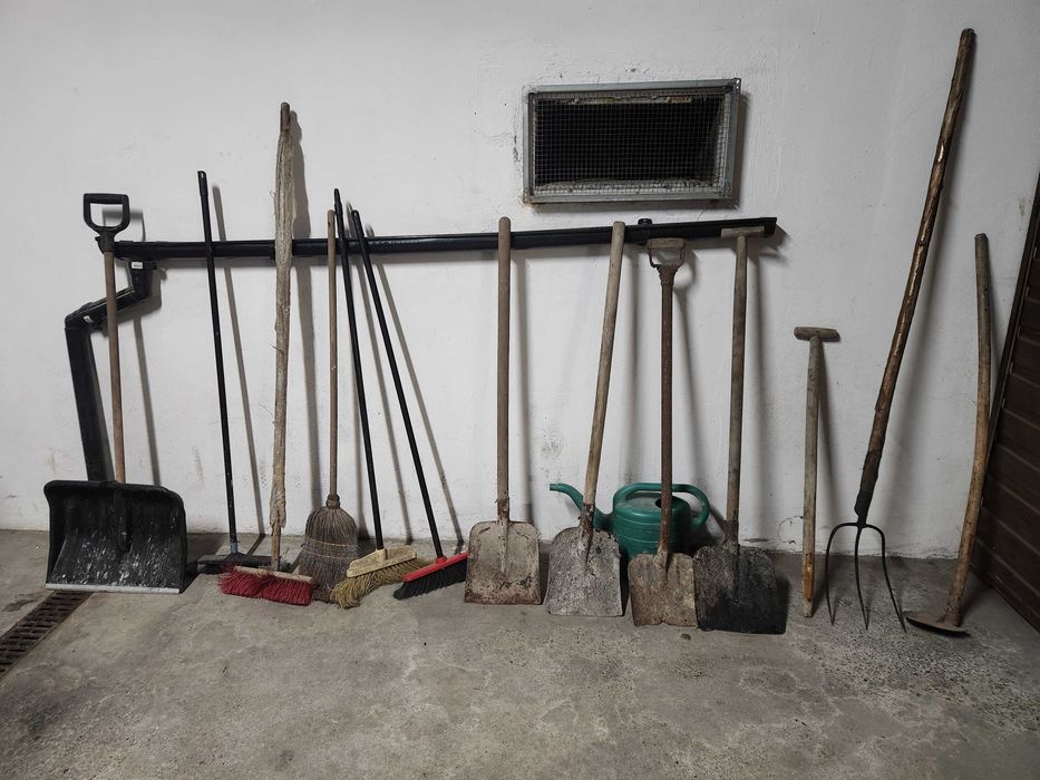 NARZĘDZIA OGRODNICZE ROLNICZE łopata do śniegu miotła kopaczka widły