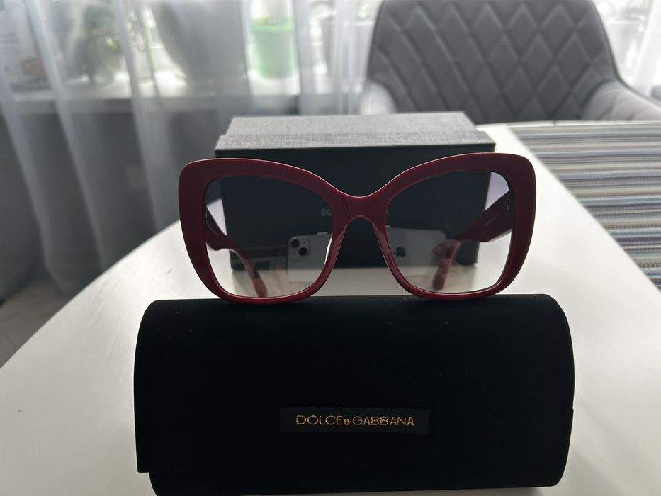 Солнцезазитные очки DG