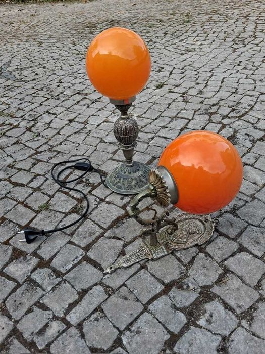 Candeeiros Vintage em metal com globo laranja - anos 60 | Parede e mesa