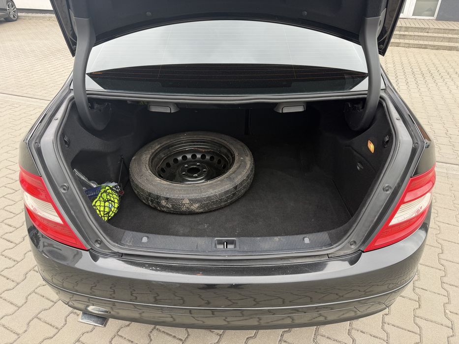 Mercedes C klasa 2007r LPG przebieg 347 tys
