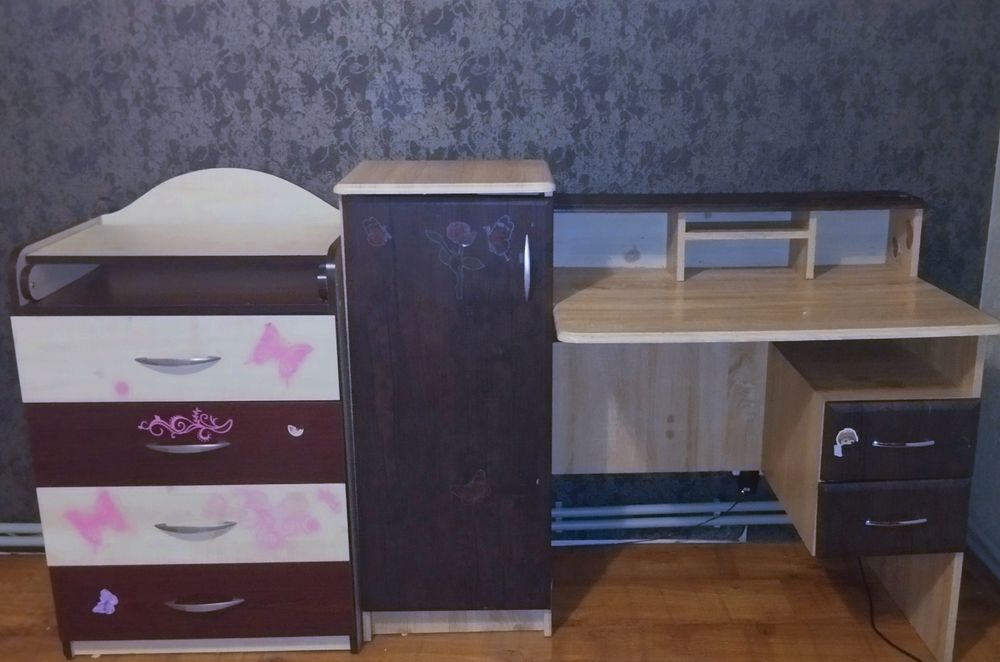 Письмовий стіл офіс,дім