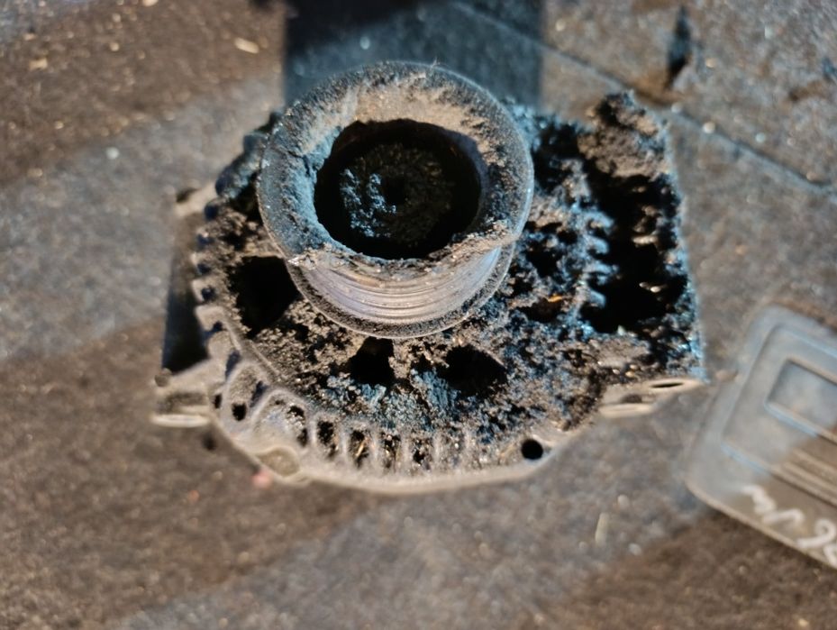 Alternator renault Kangoo benzyna