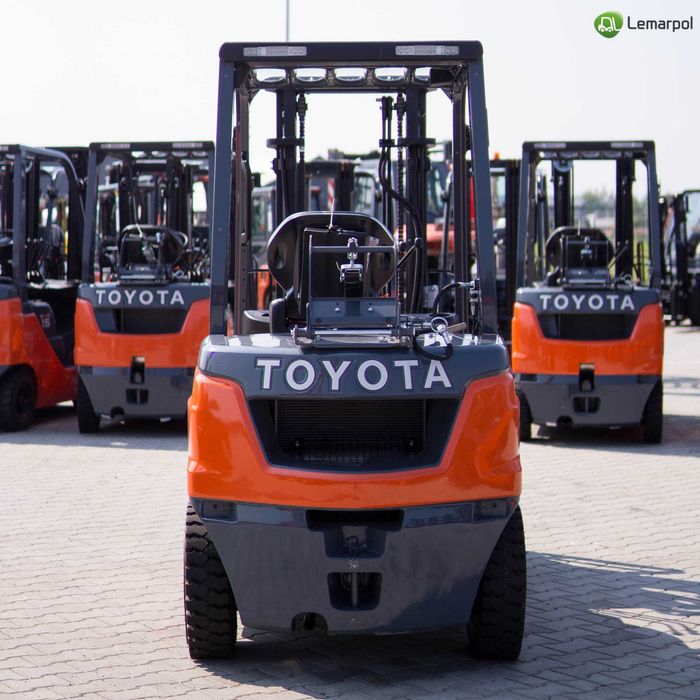 Nowy wózek widłowy Toyota 02-8FGF25 2026  2,5T LPG