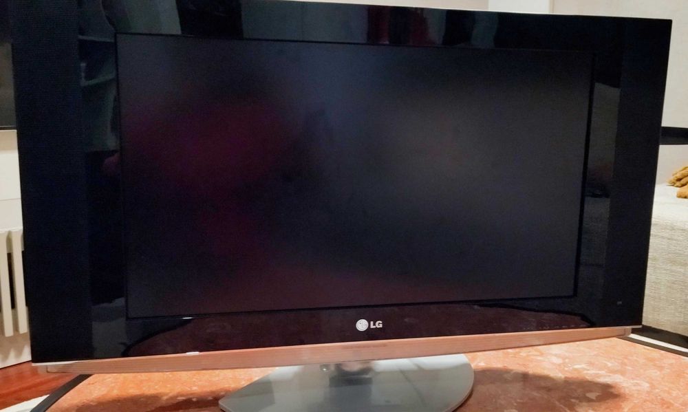 TV LG 26LX2R – 26” – Excelente estado