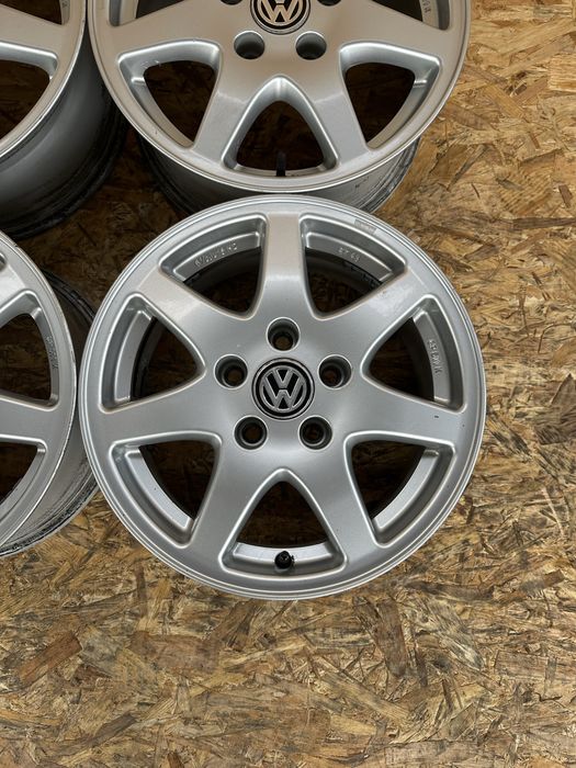 Диски5/112 R15 ET45 цо(діа)57.1 титани диски