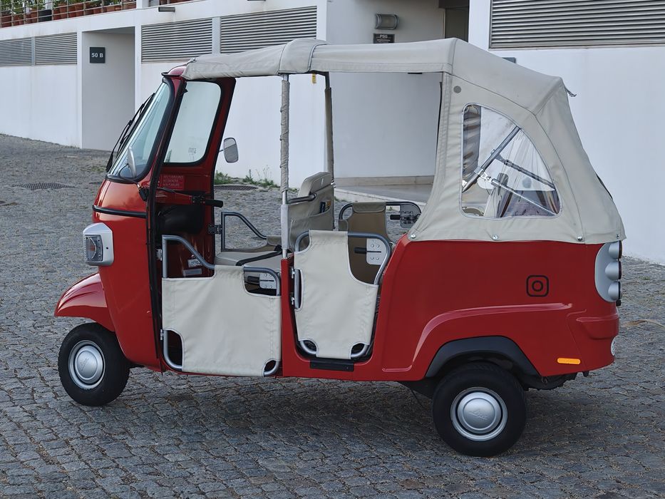 Tuk Piaggio Ape Calessino 200