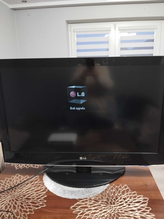 telewizor LG 37 LD