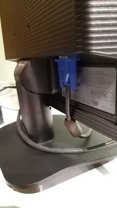 monitor Flatron L1718S