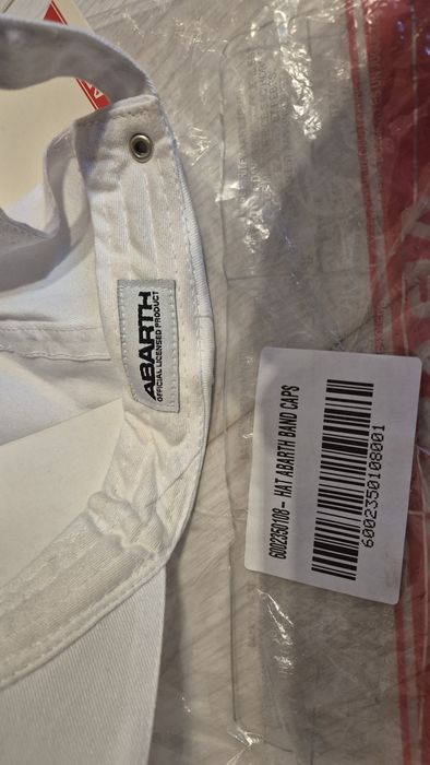 Czapeczki z daszkiem Abarth