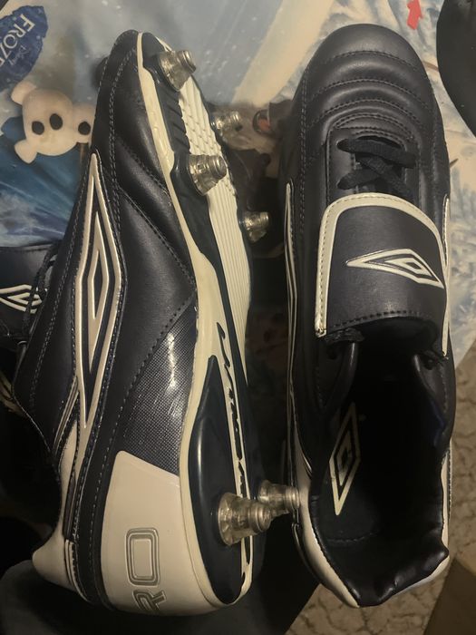 Спортивні бутси професіоналні