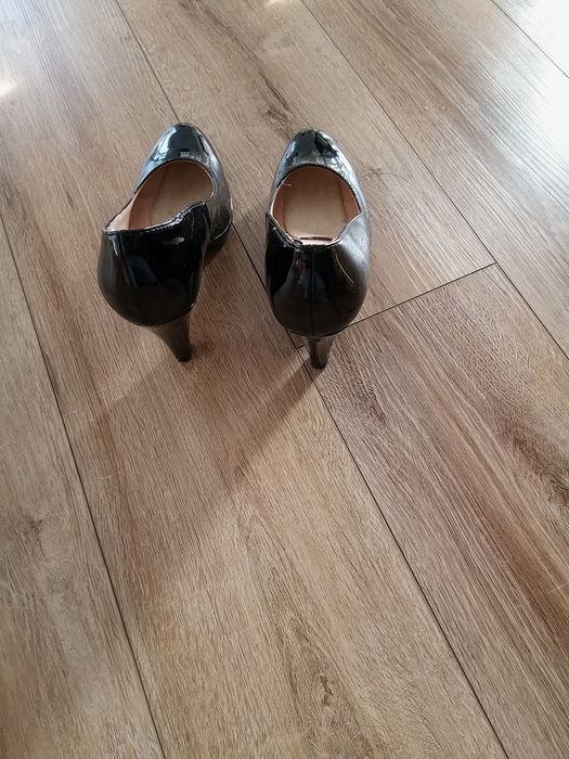 Buty na obcasie damskie